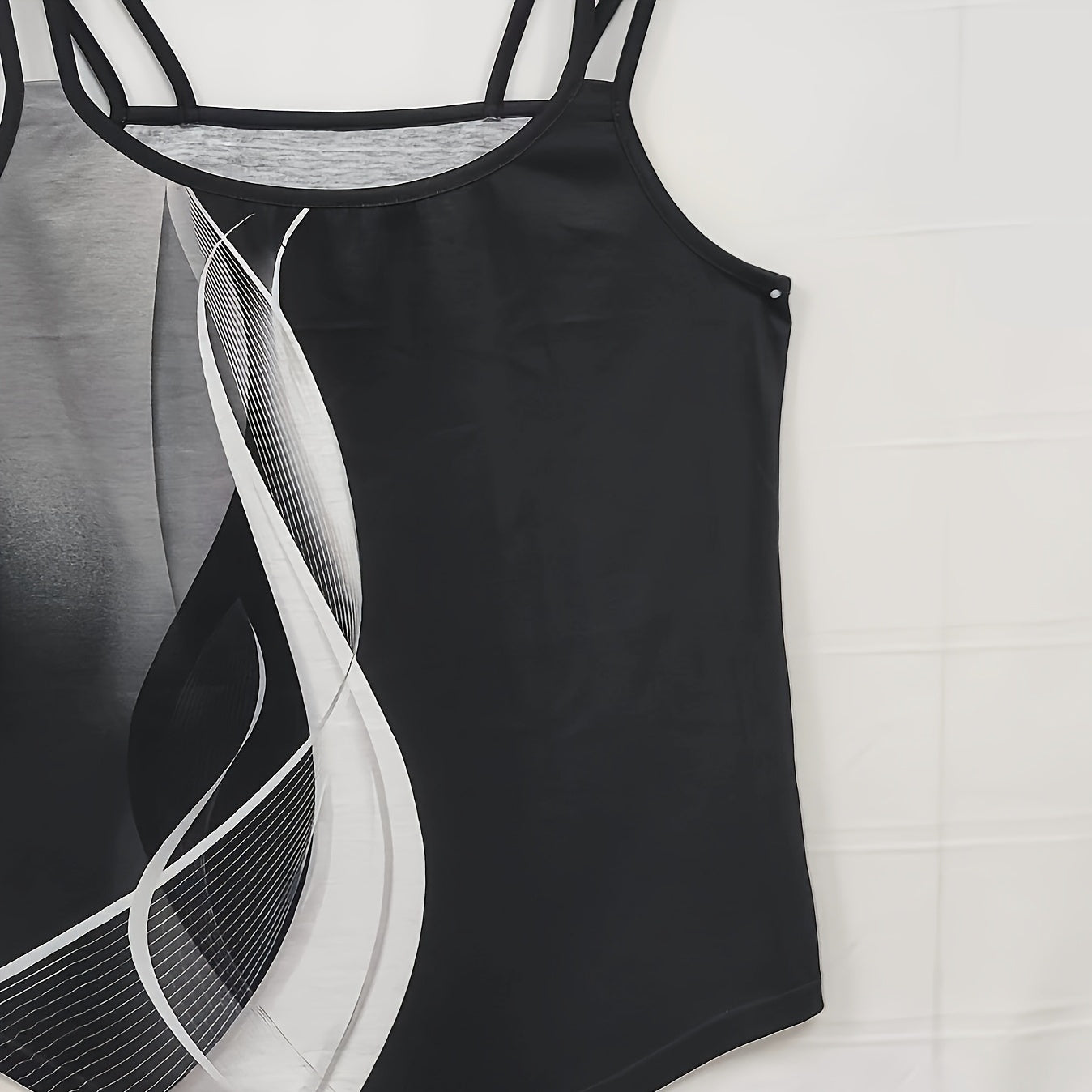 Ladies' Contrasting Color Geometric Print Suspender – Loose & Slim Double Design