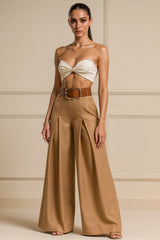 High-waist wide-leg beige pants with belt – elegant women’s fashion look